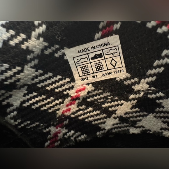 CROCS black knee-high rain boots with plaid cuffs (size 7) - Picture 6 of 8